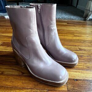 Jeffrey Campbell Mauve Platform Boots Size 8